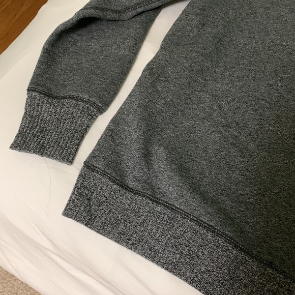 Crewneck - Picture 3 of 3